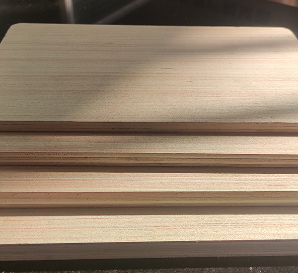 山東阻燃膠合板廠家